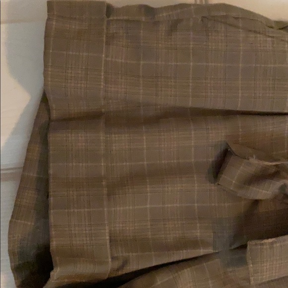 Shorts - Picture 2 of 6